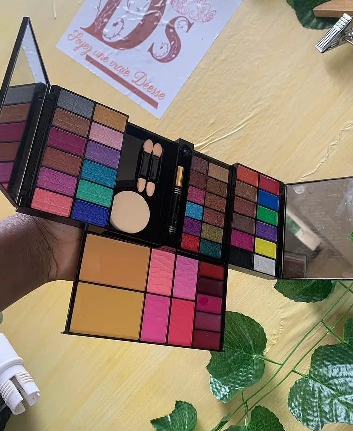 Nina palette